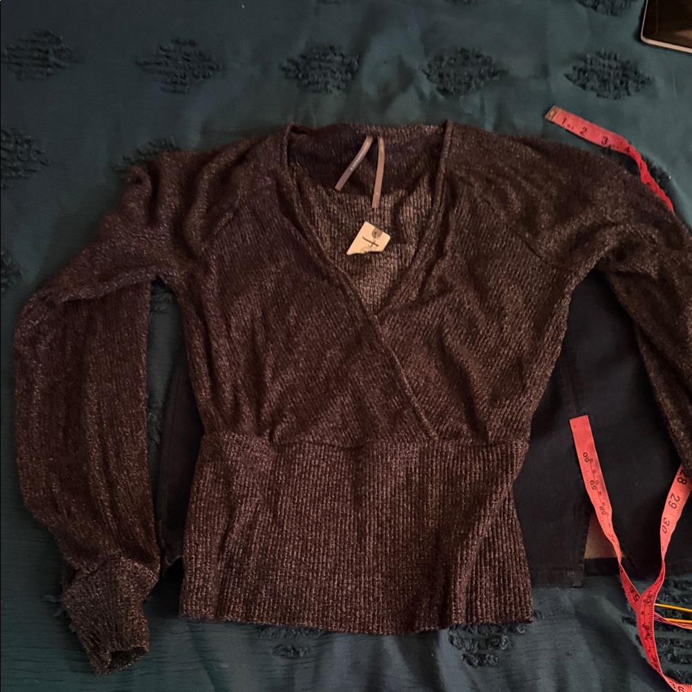 Anthropologie Ribbed heathered back V neck sweater dress shirt